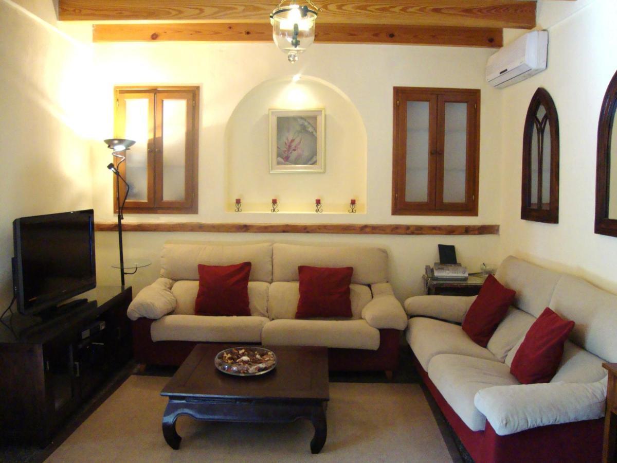 Villa Maria, Bonita Casa Con Jardin Y Piscina Privada En Andratx Exterior foto